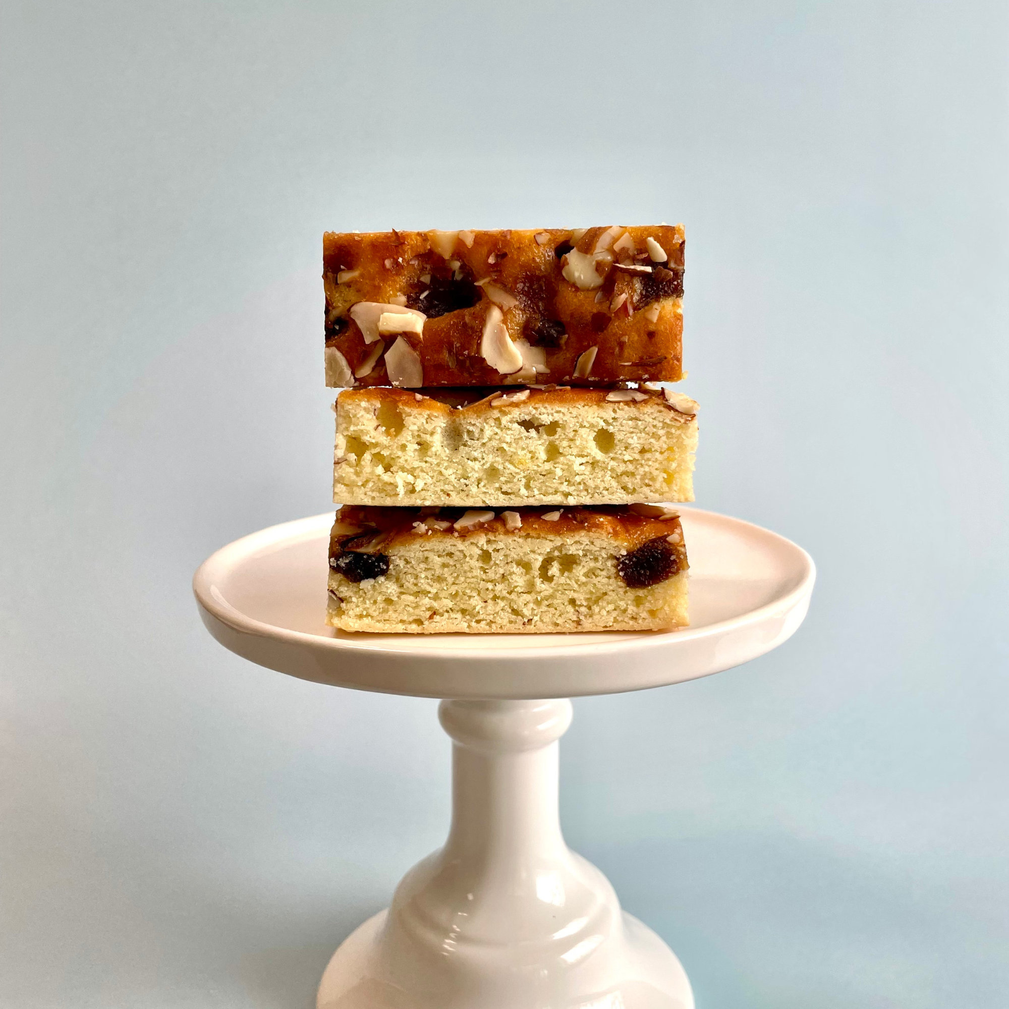 Apricot Almond Cake Bars