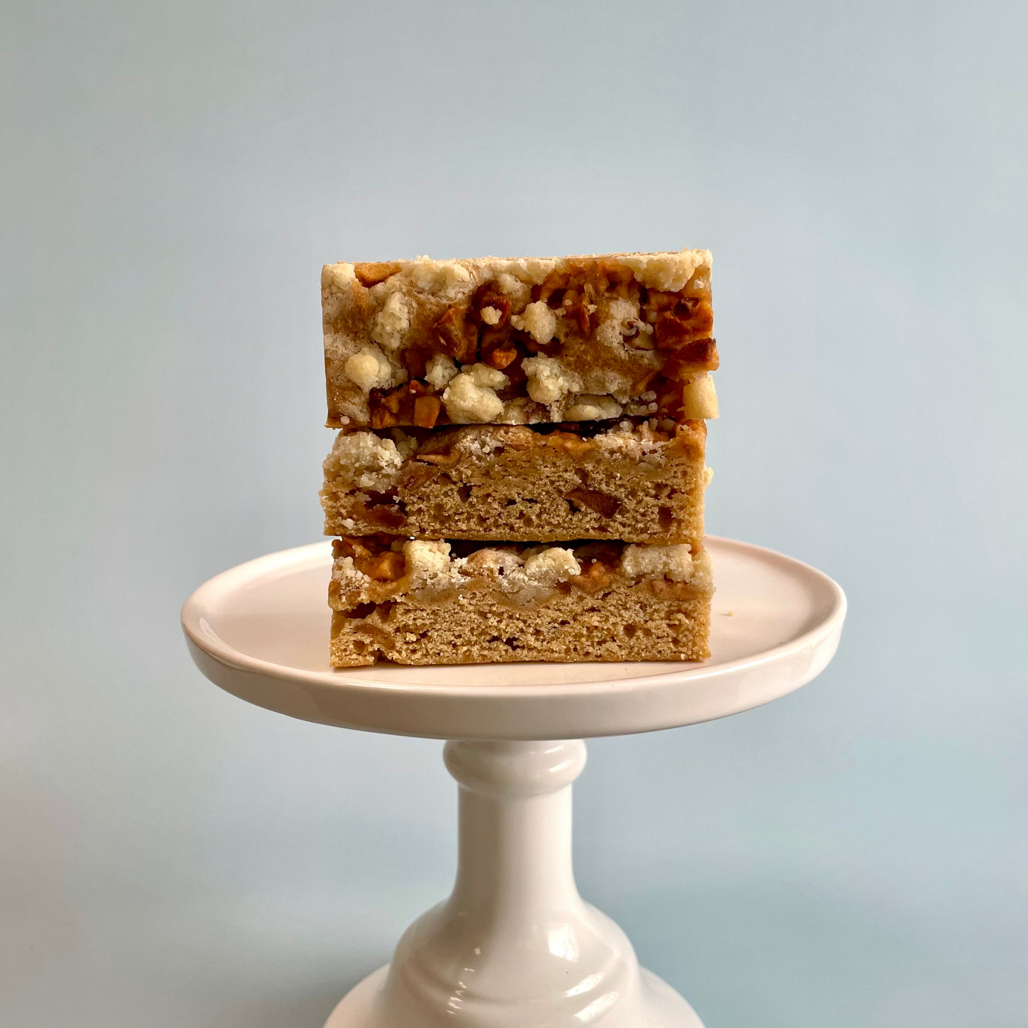 Apple Maple Pecan Cake Bars (4 bars)